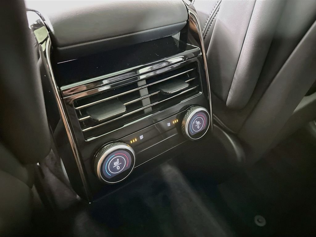 New 2026 Borasco Grey LAND ROVER SE image 28
