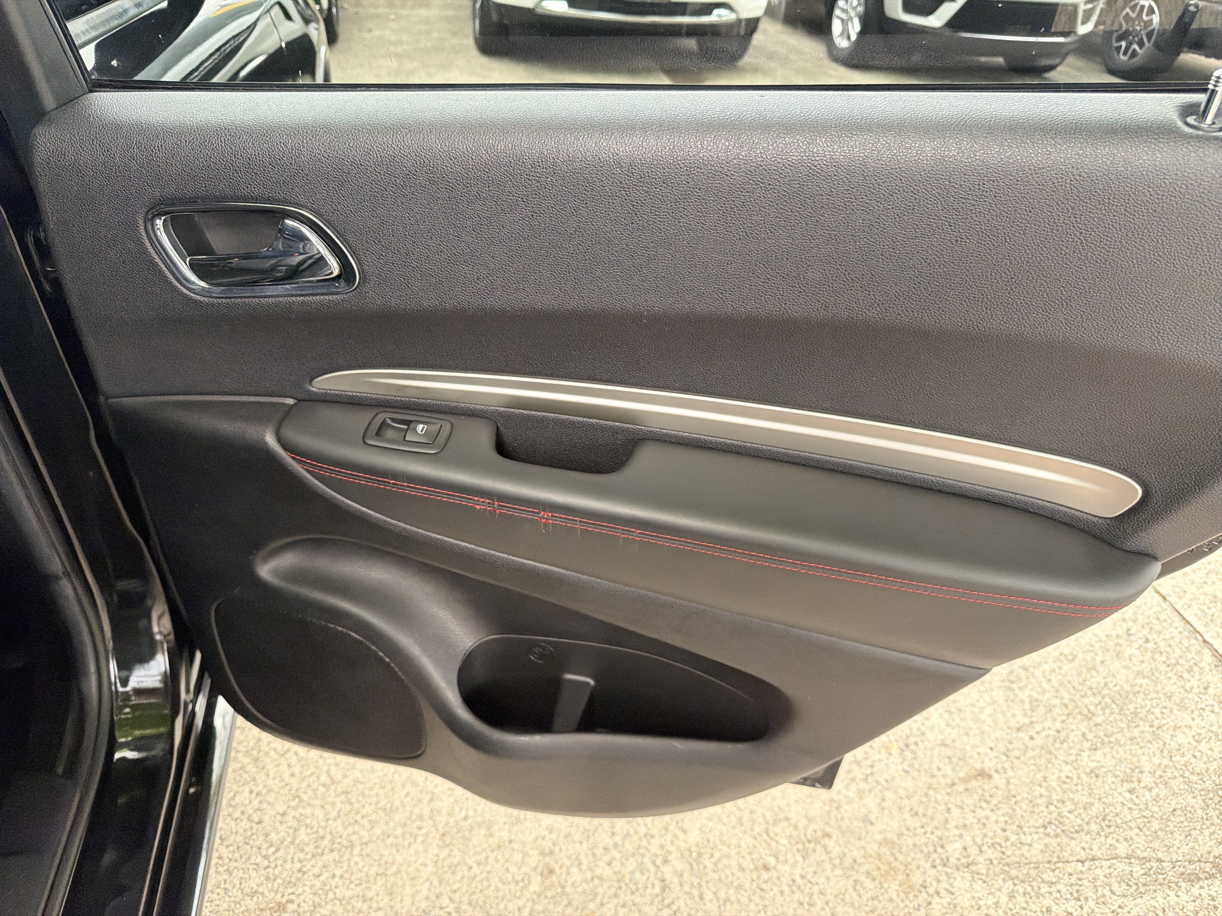 Used 2014 Brilliant Black Crystal Pearlcoat Dodge R/T image 16