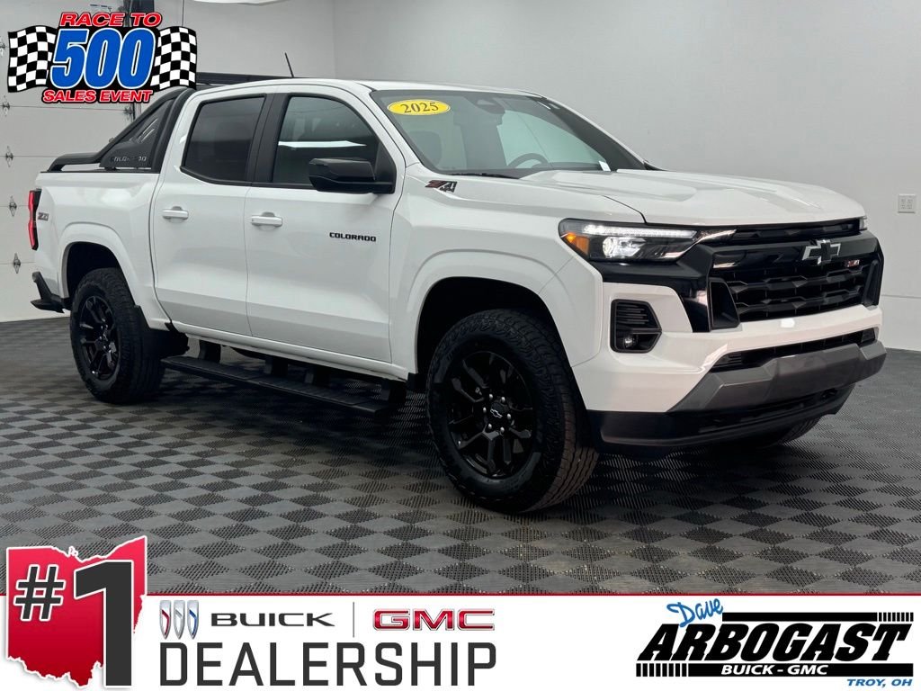 Used 2025 Summit White Chevrolet Z71 image 1
