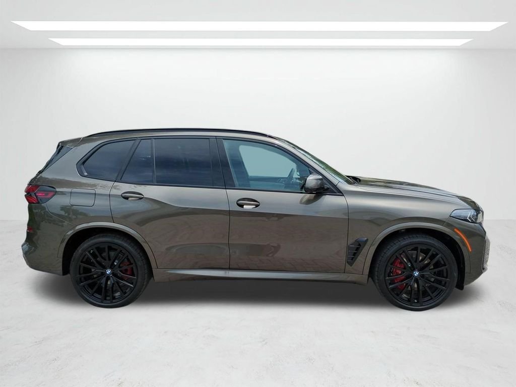 New 2026 Manhattan Green Metallic BMW xDrive40i image 3