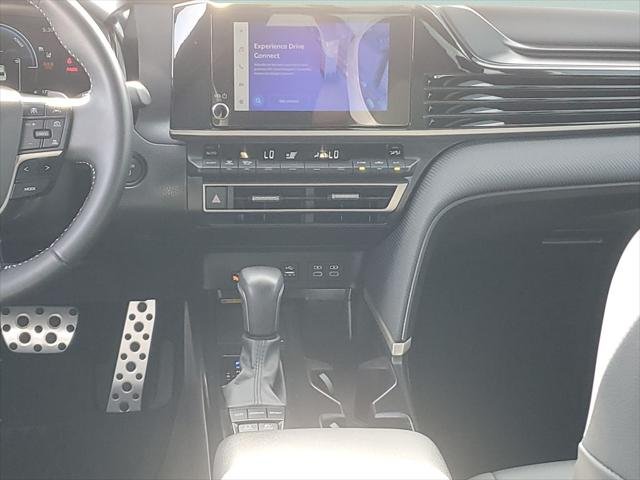 Certified Used 2025 ICE CAP Toyota  image 15
