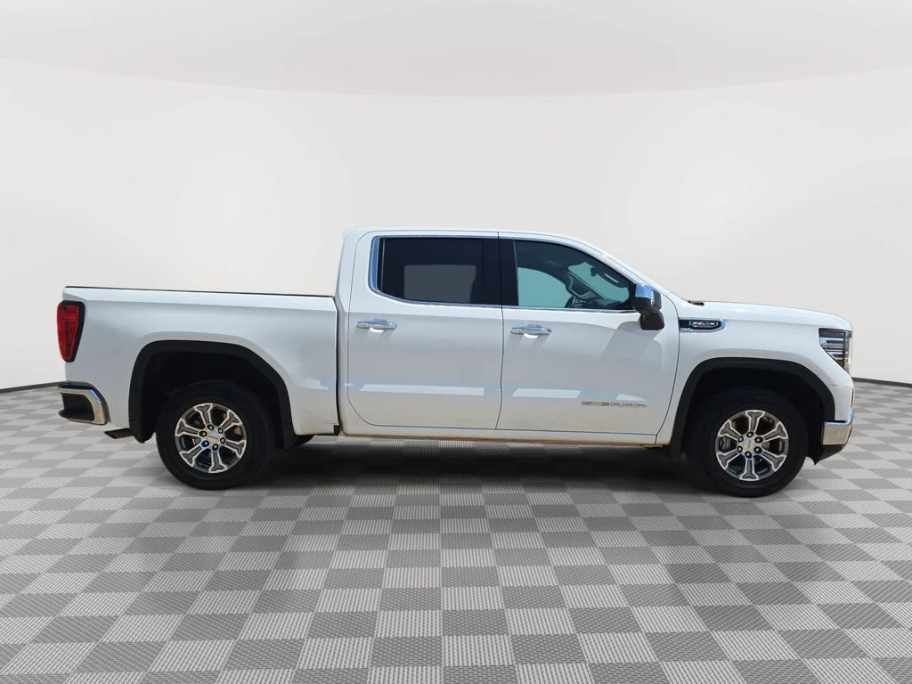 2025 GMC Sierra 1500 SLT - Photo 43