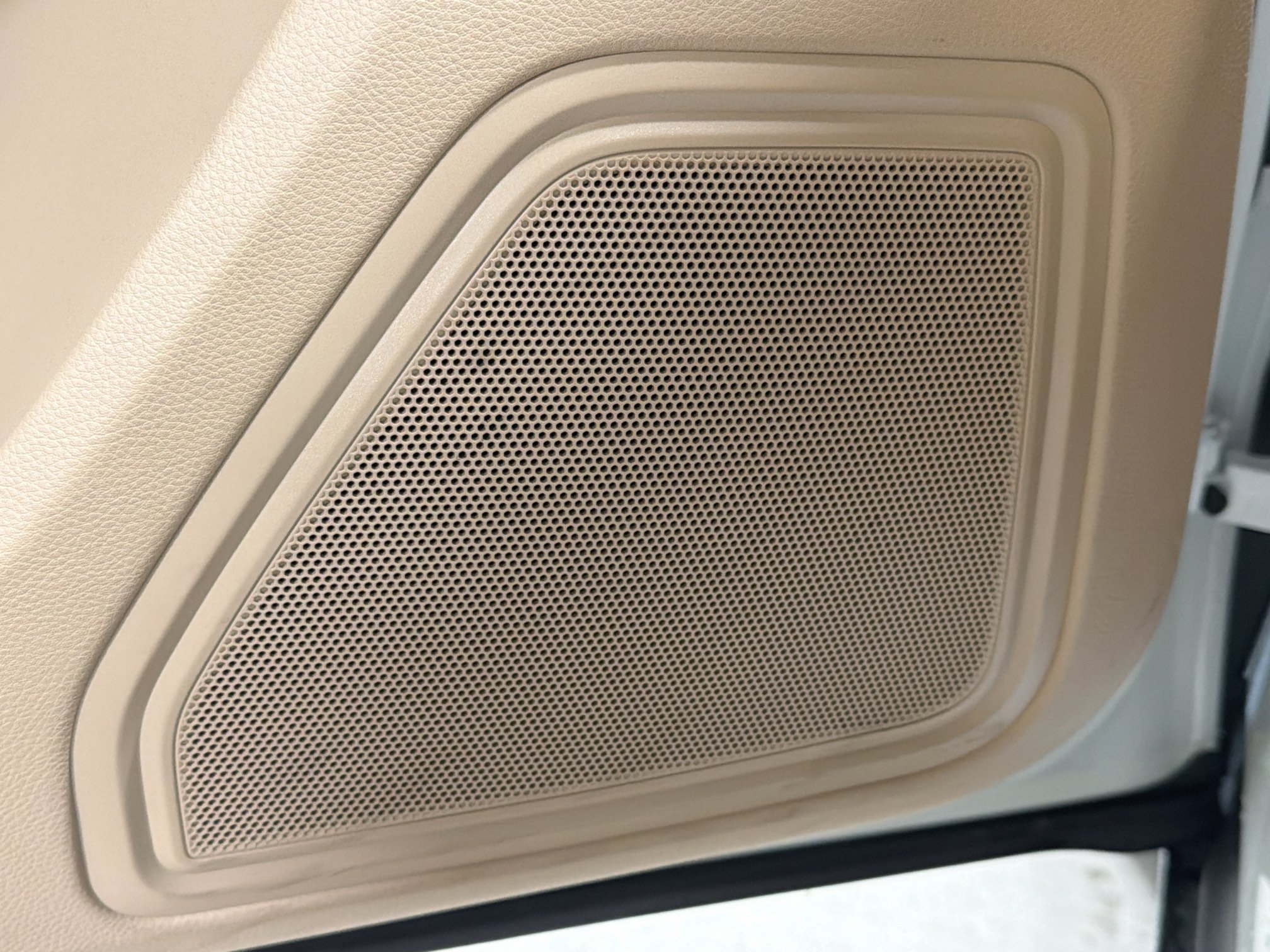 Certified Used 2026 White Porsche  image 24