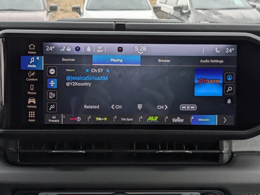 New 2025 Blue Jeep Sahara - - 4x4 - Adaptive Cruise - 12.3inch display - Blind Spot Mon & More! image 18