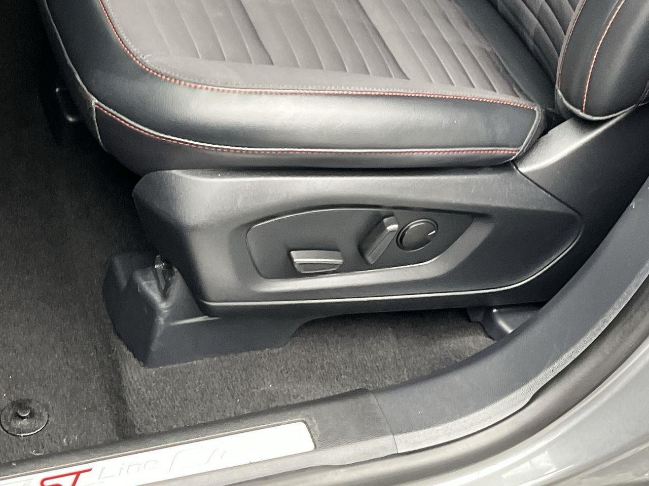 Used 2025 Carbonized Gray Ford ST-Line image 11