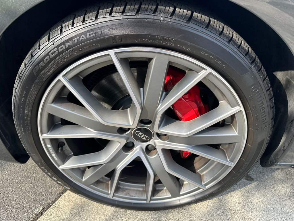 Used 2024 Daytona Gray Pearl Effect Audi 3.0T Premium Plus image 27
