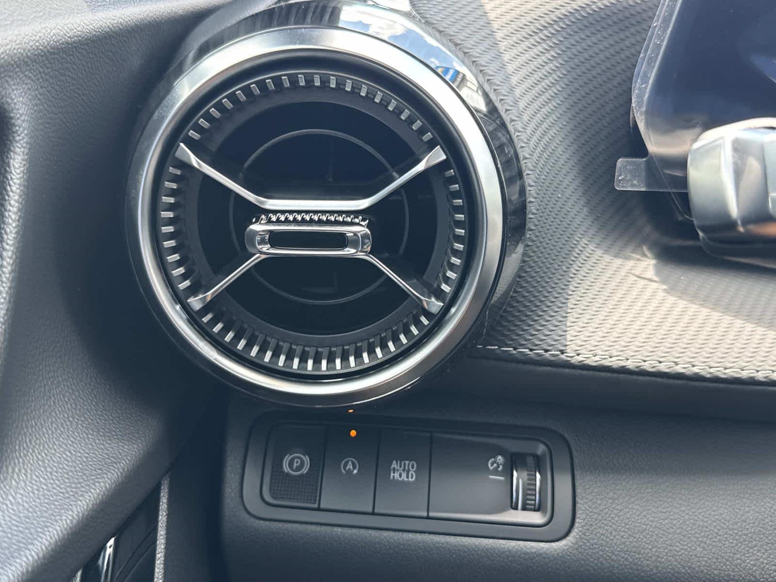 2027 Chevrolet Equinox LT - Photo 13