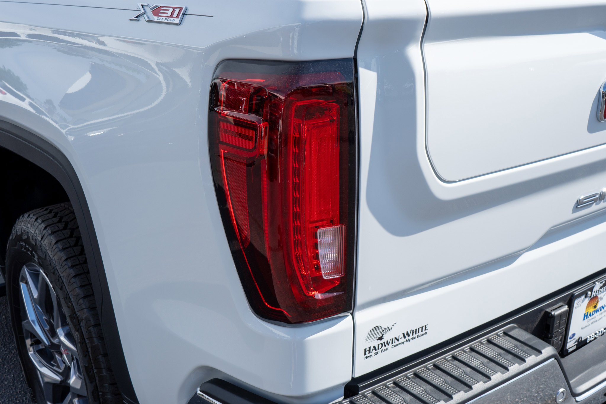 2026 GMC Sierra 1500 SLT - Photo 10