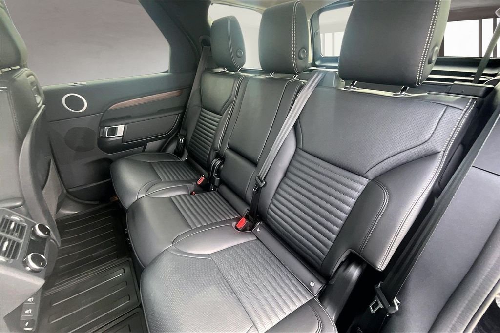 Used 2024 Black Land Rover S image 27