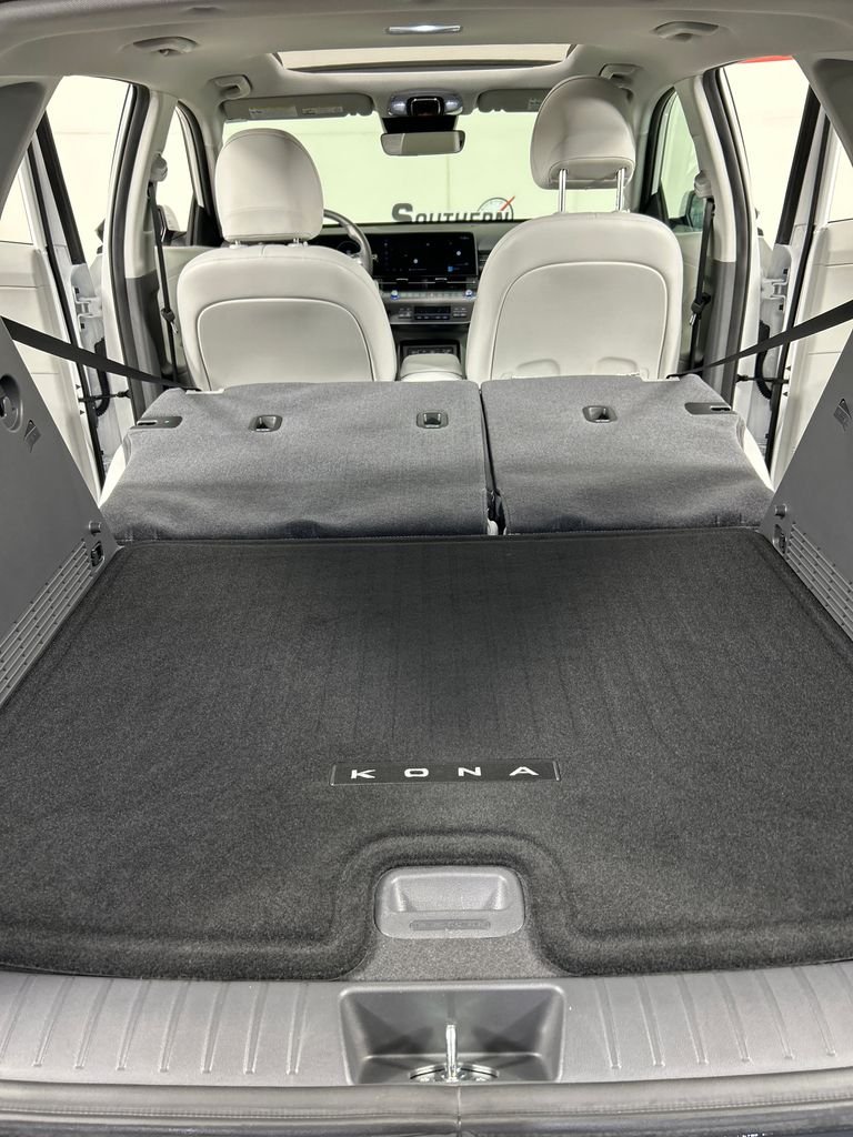 Used 2024 White Hyundai Limited image 22