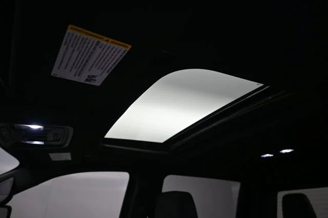 Used 2026 Summit White GMC AT4 image 19