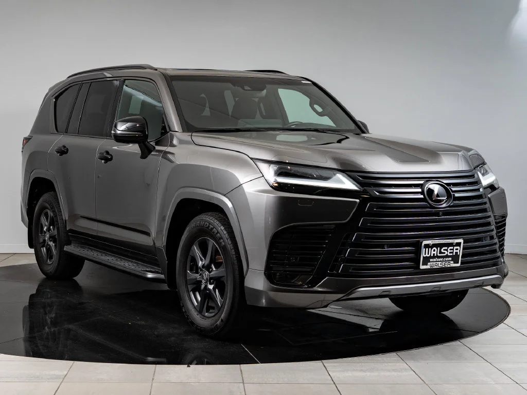 Used 2024 Manganese Luster Lexus 600 Luxury image 12