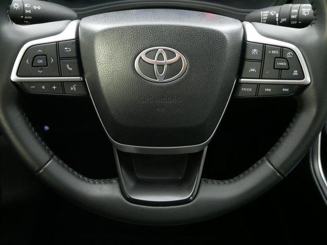 Used 2024 Wind Chill Pearl Toyota XLE image 22
