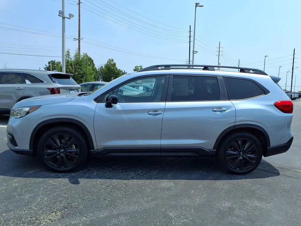 Used 2022 Ice Silver Metallic Subaru Onyx Edition image 20