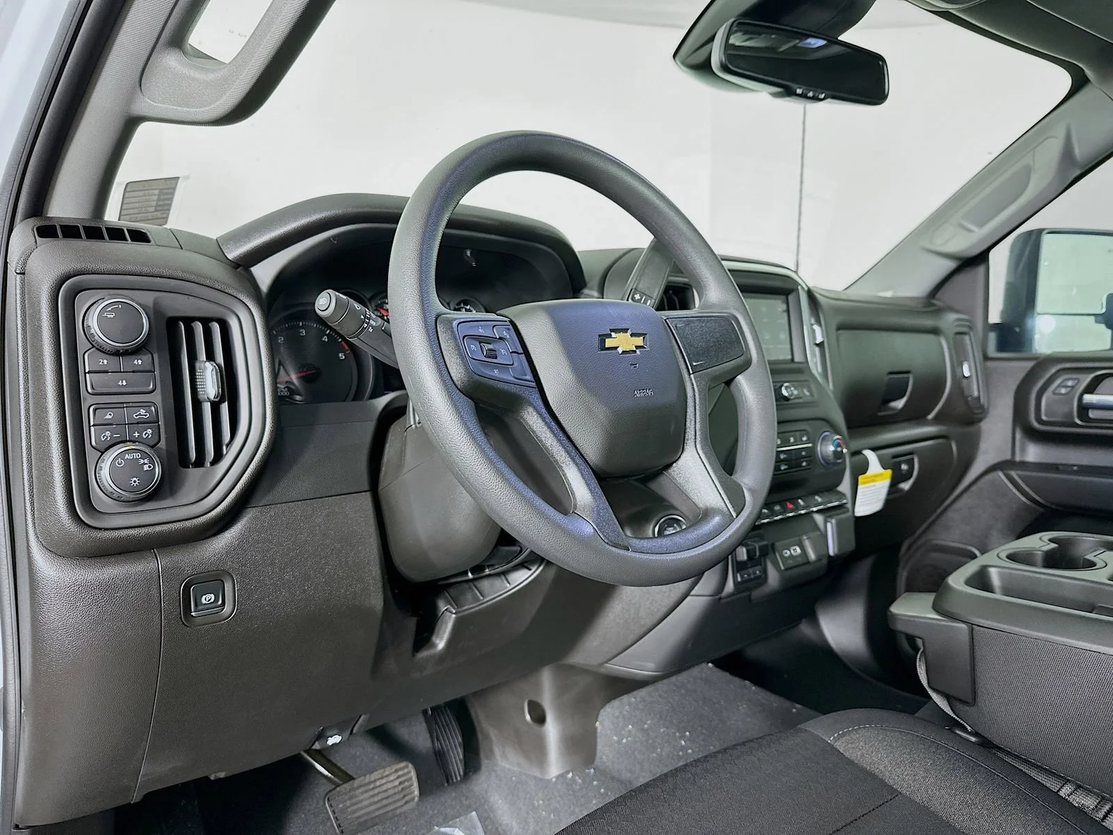 2025 Chevrolet Silverado 2500 HD Custom - Photo 10