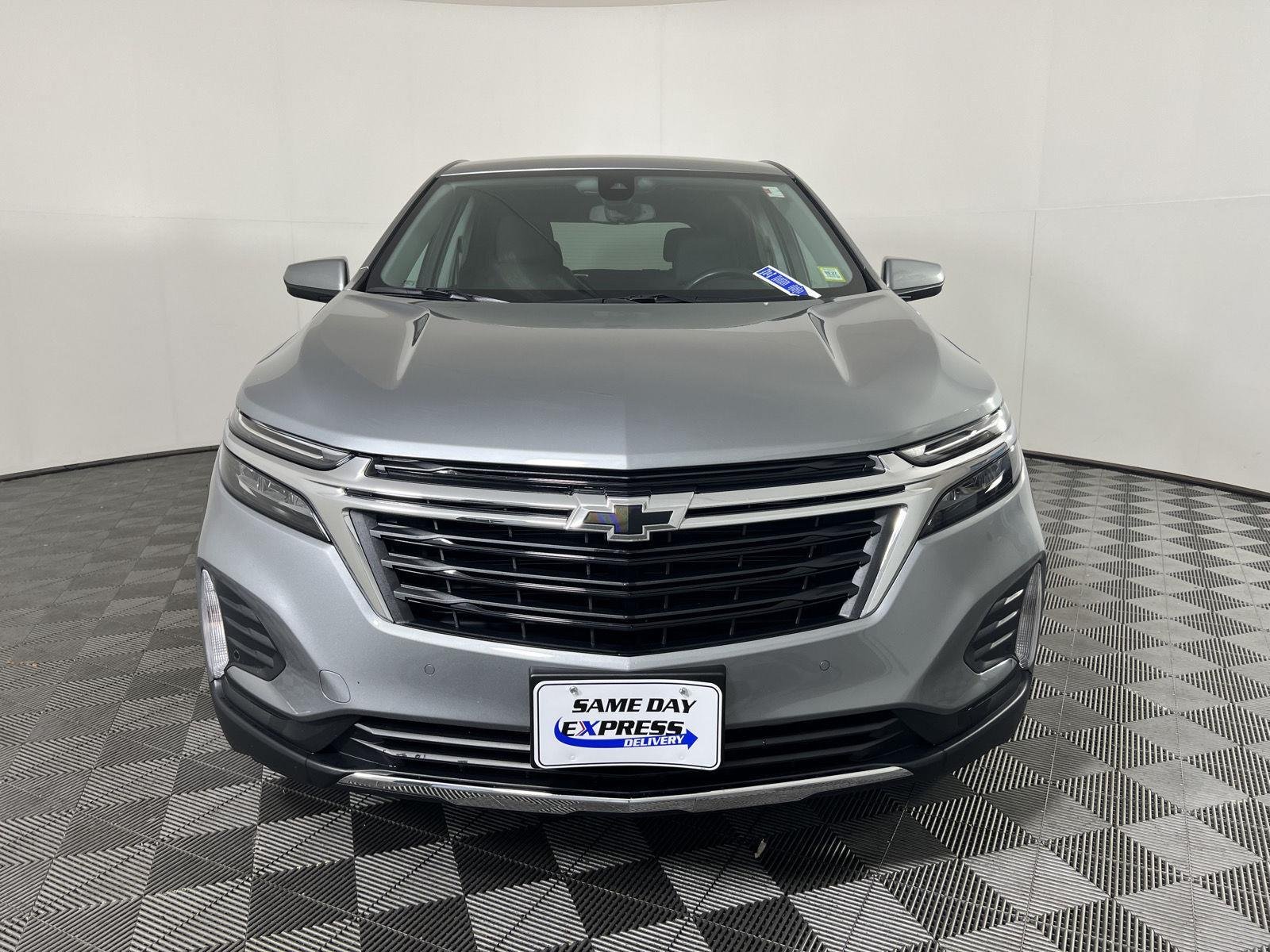 Used 2024 Sterling Gray Metallic Chevrolet LT image 30