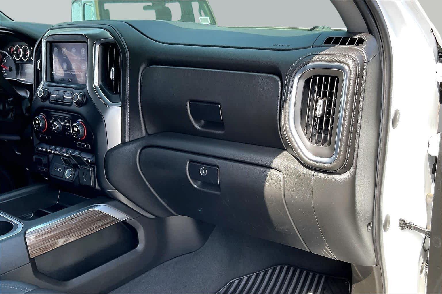 Used 2021 Summit White Chevrolet RST image 17