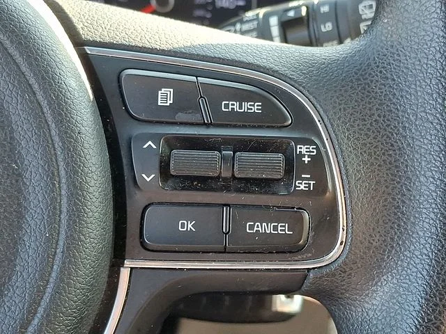 Used 2017 Silver Kia LX image 21