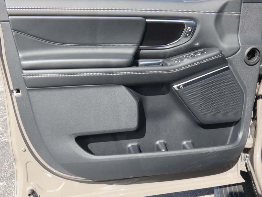 New 2026 Marsh Gray Ford Platinum® image 7