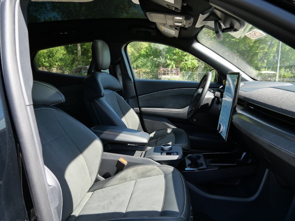 Used 2024 Black Ford GT image 12