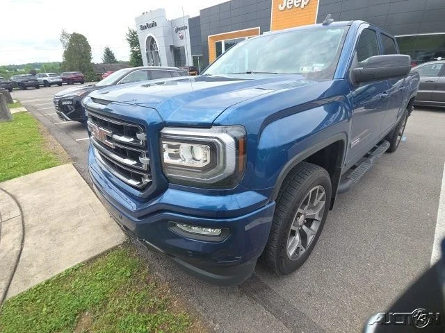 2018 GMC Sierra 4WD Crew Cab Short Box SLT's photo