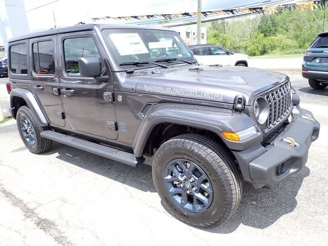New 2026 Granite Crystal Metallic Clear-Coat Exterior Paint Jeep  image 10