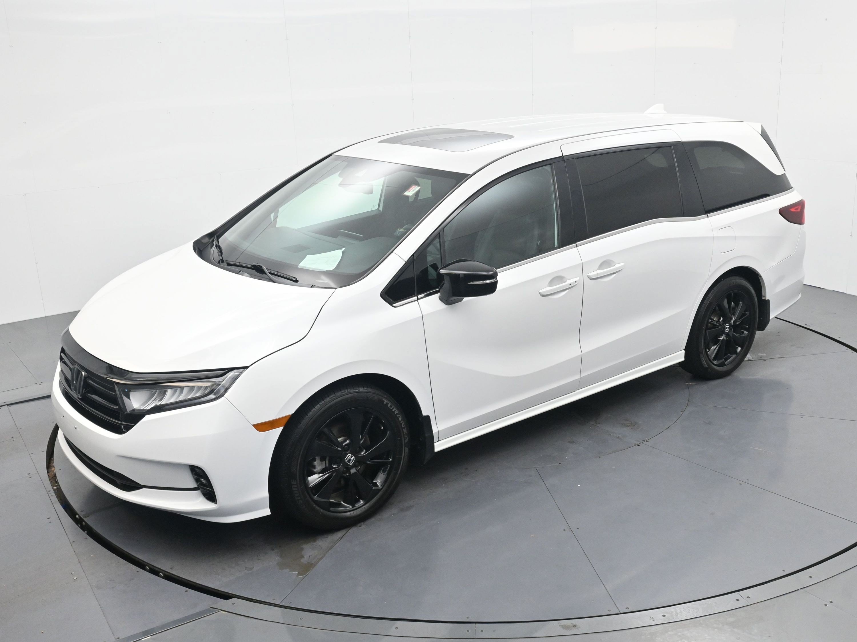 Used 2024 White Honda Sport image 17