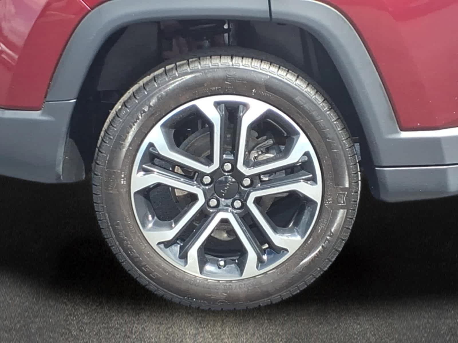 Used 2022 Velvet Red Pearlcoat Jeep Limited image 3