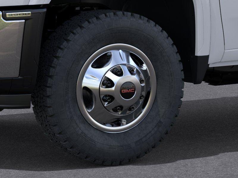 New 2026 Summit White GMC SLE image 9
