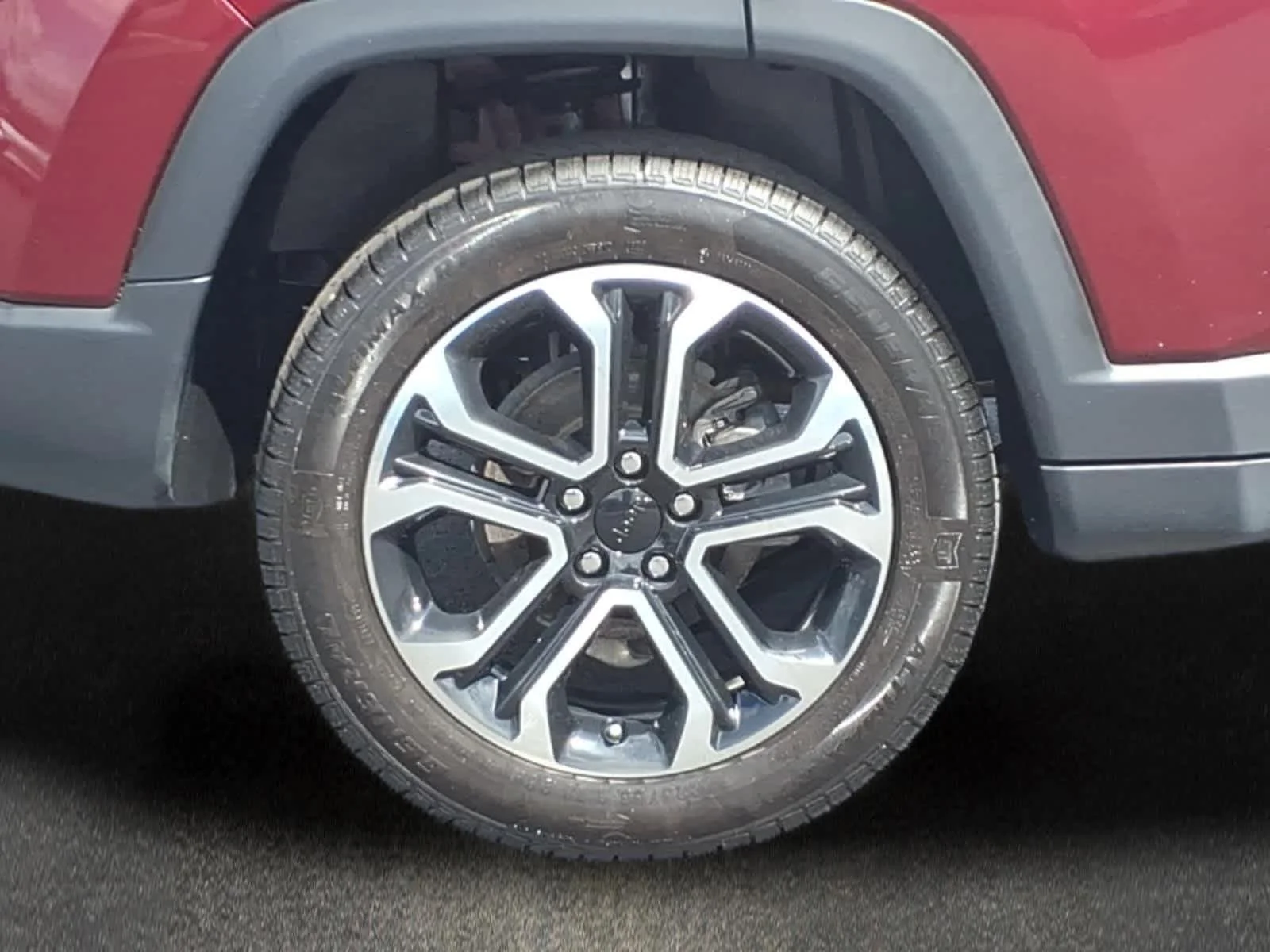 Used 2022 Velvet Red Pearlcoat Jeep Limited image 3