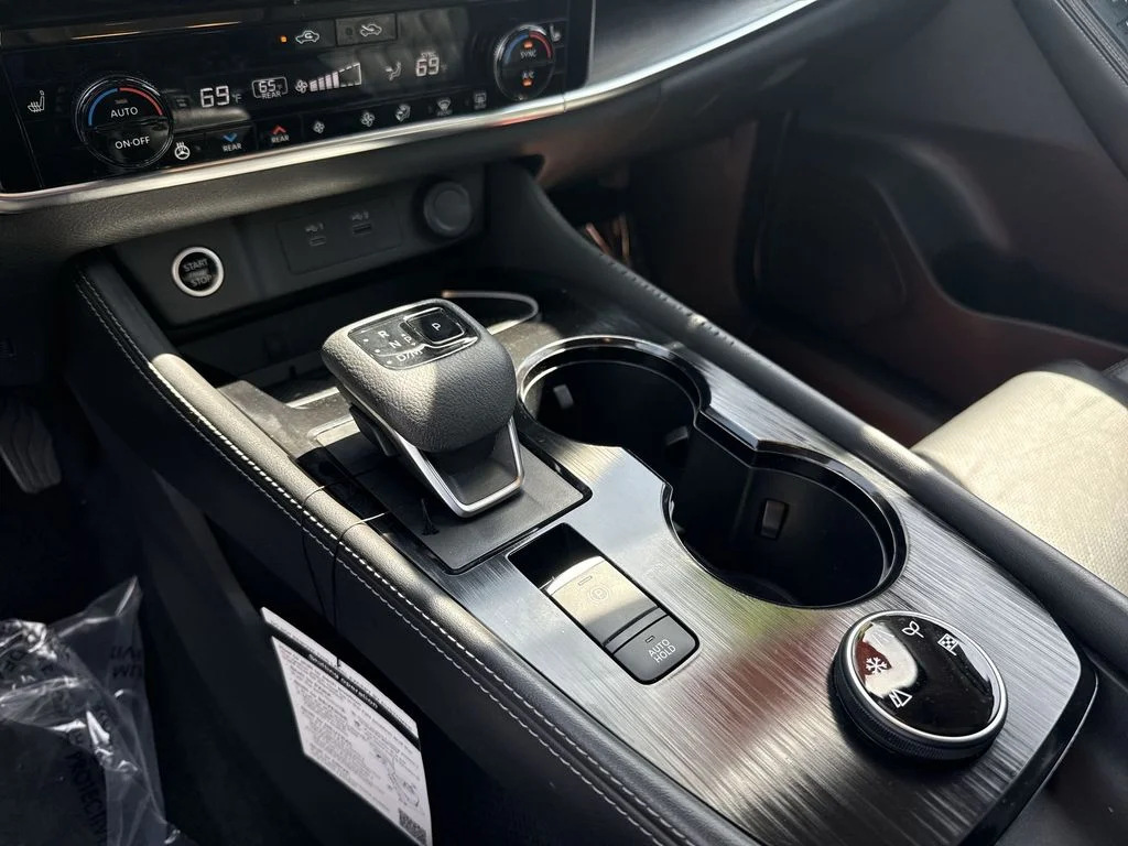 Used 2022 Orange Nissan Platinum image 19