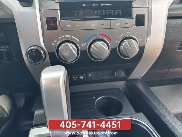 Used 2020 White Toyota SR5 image 27