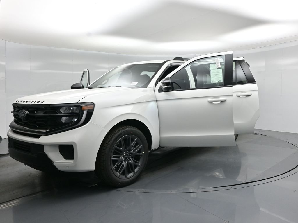New 2026 Star White Metallic Tri-Coat Ford Platinum image 30