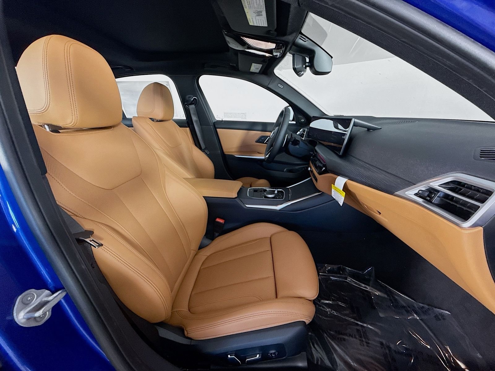 New 2026 Portimao Blue Metallic BMW 330i image 30