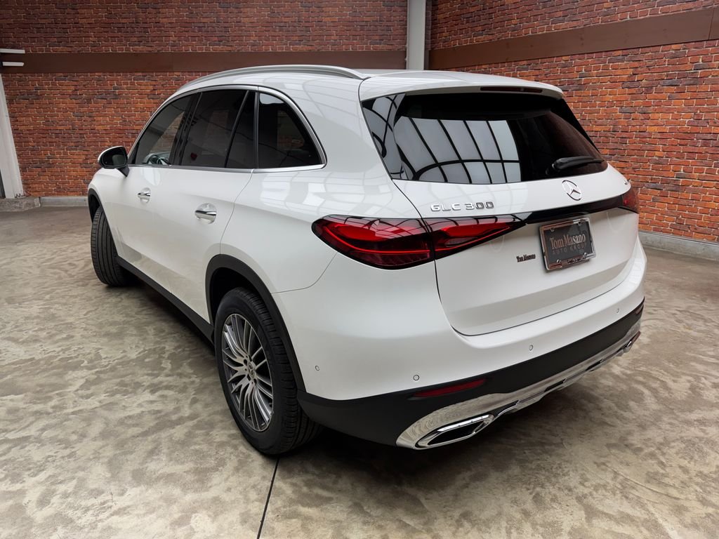 New 2026 White Mercedes-Benz GLC 300 image 2