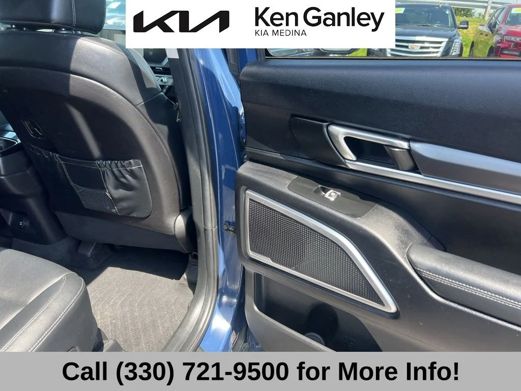 Used 2024 Black Kia S image 59