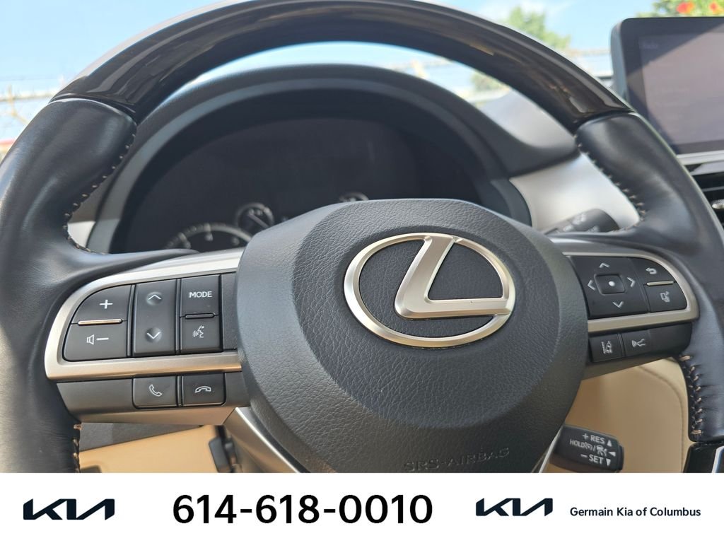 Used 2022 Black Lexus 460 image 22