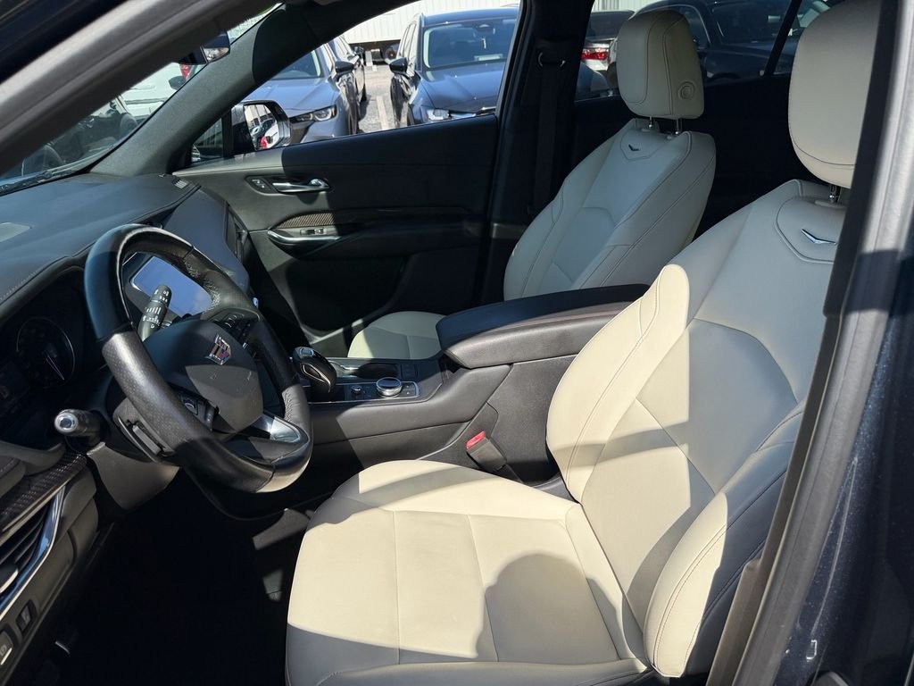 Used 2019 Gray Cadillac Sport image 10