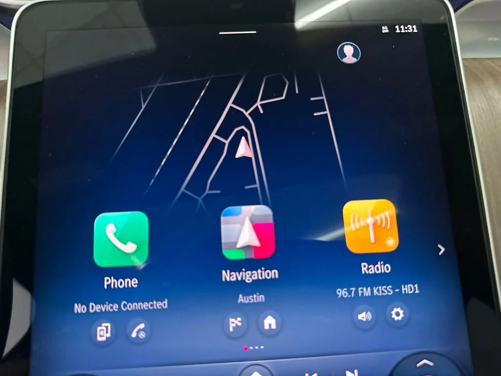 New 2027 White Mercedes-Benz GLC 300 image 17