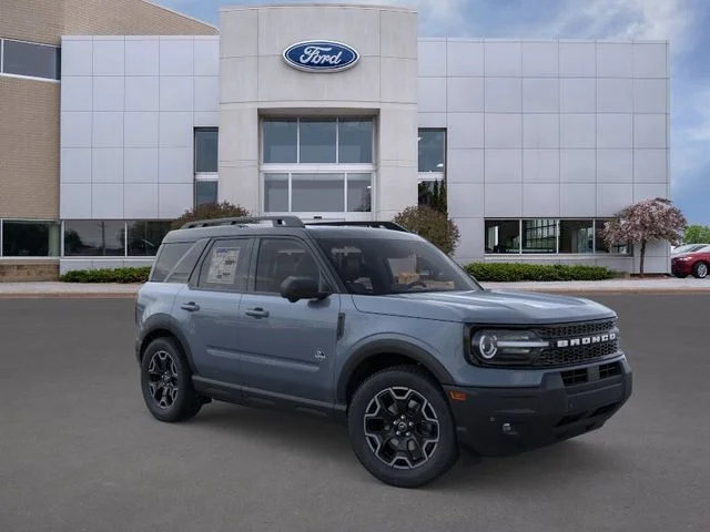 New 2025 Azure Gray Metallic Ford Outer Banks image 7