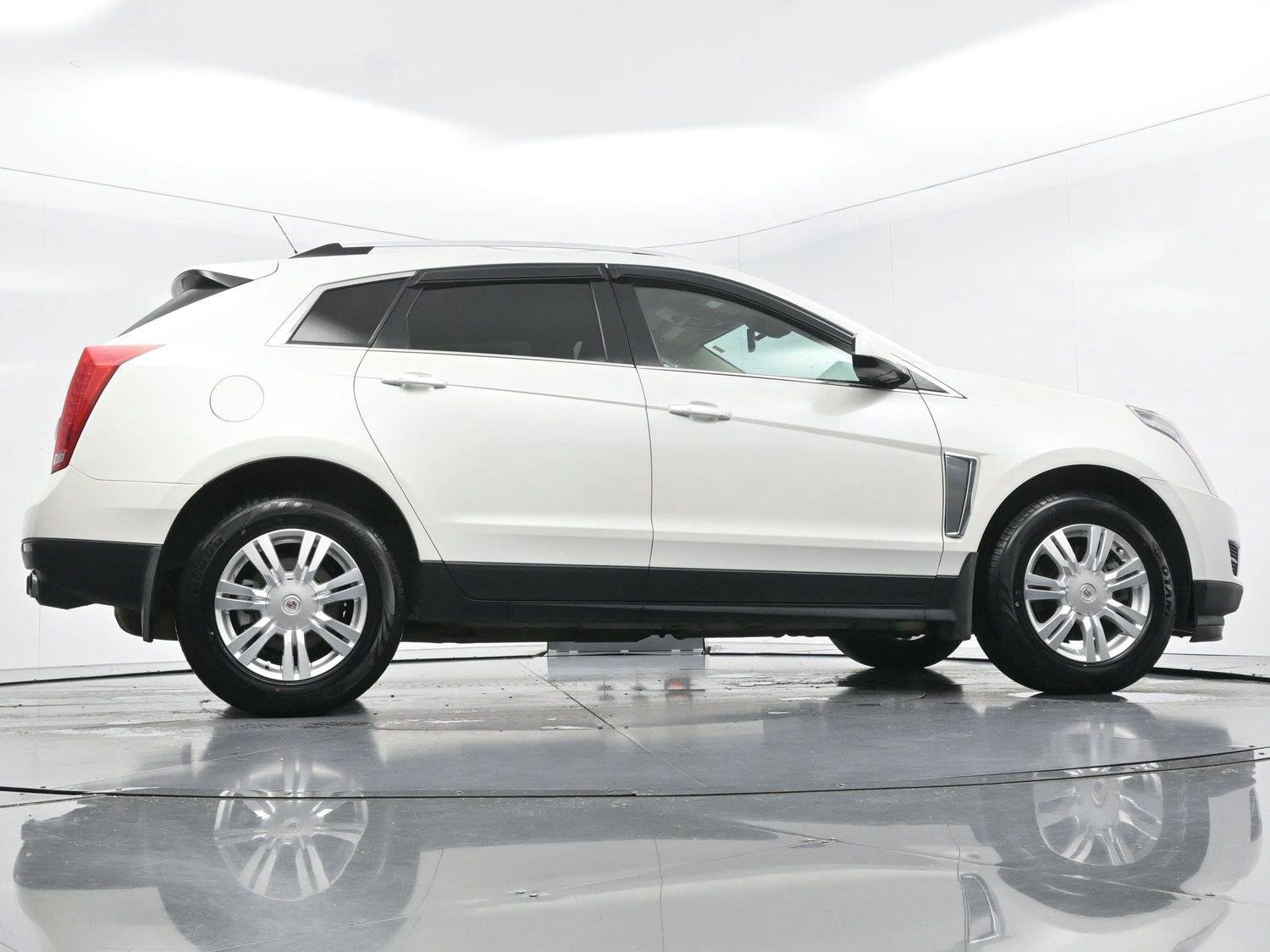 Used 2014 Platinum Ice Tricoat Cadillac Luxury Collection image 52