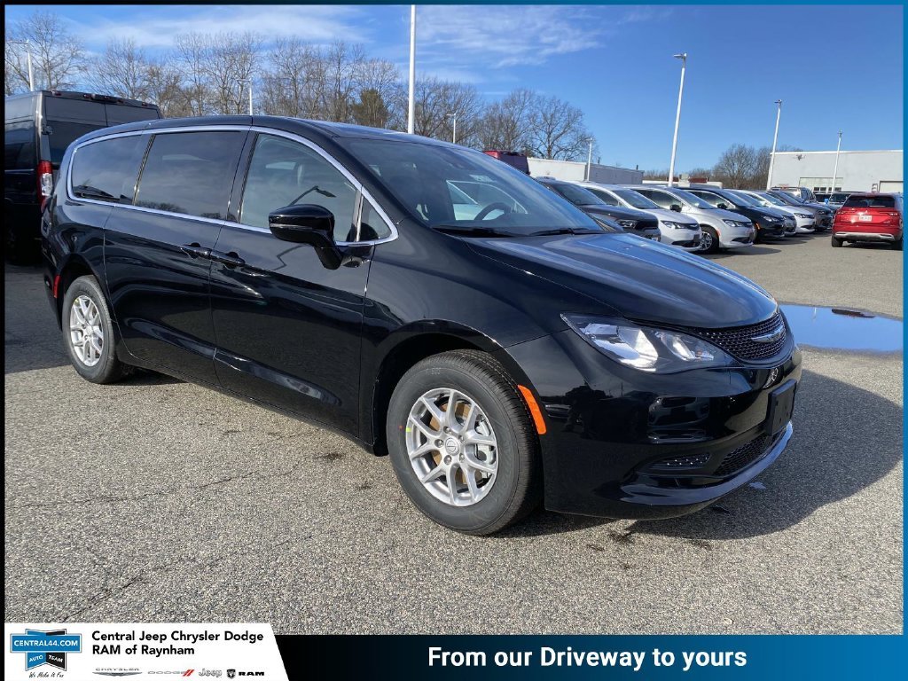 2026 Chrysler Voyager