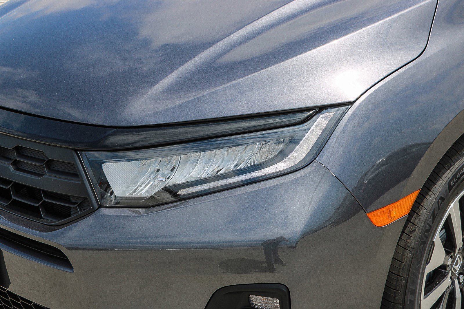 New 2026 Modern Steel Metallic Honda EX-L image 4