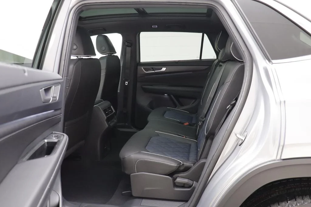 2026 Volkswagen Atlas Cross Sport SEL Premium R-LINE - Photo 15