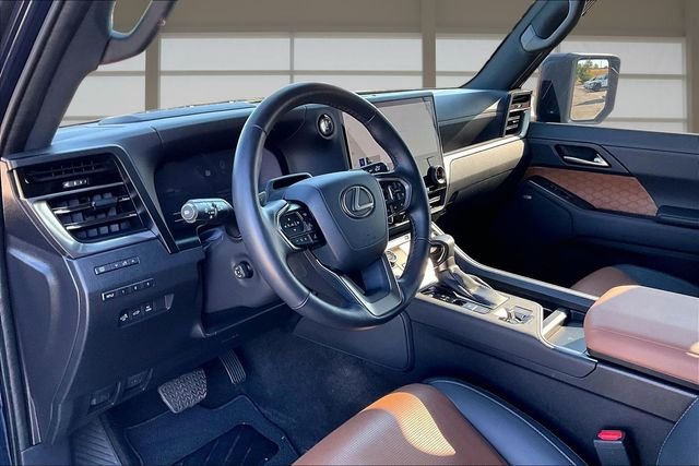 Used 2024 Blue Lexus 550 Luxury image 14