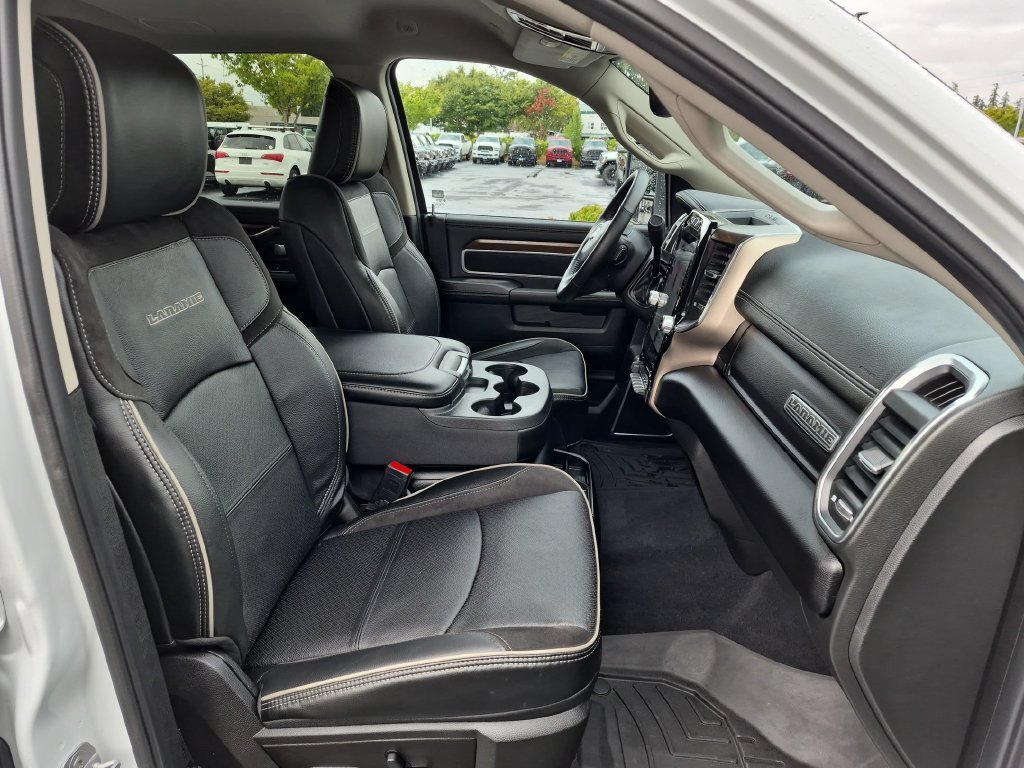 Used 2024 White Ram Laramie image 17
