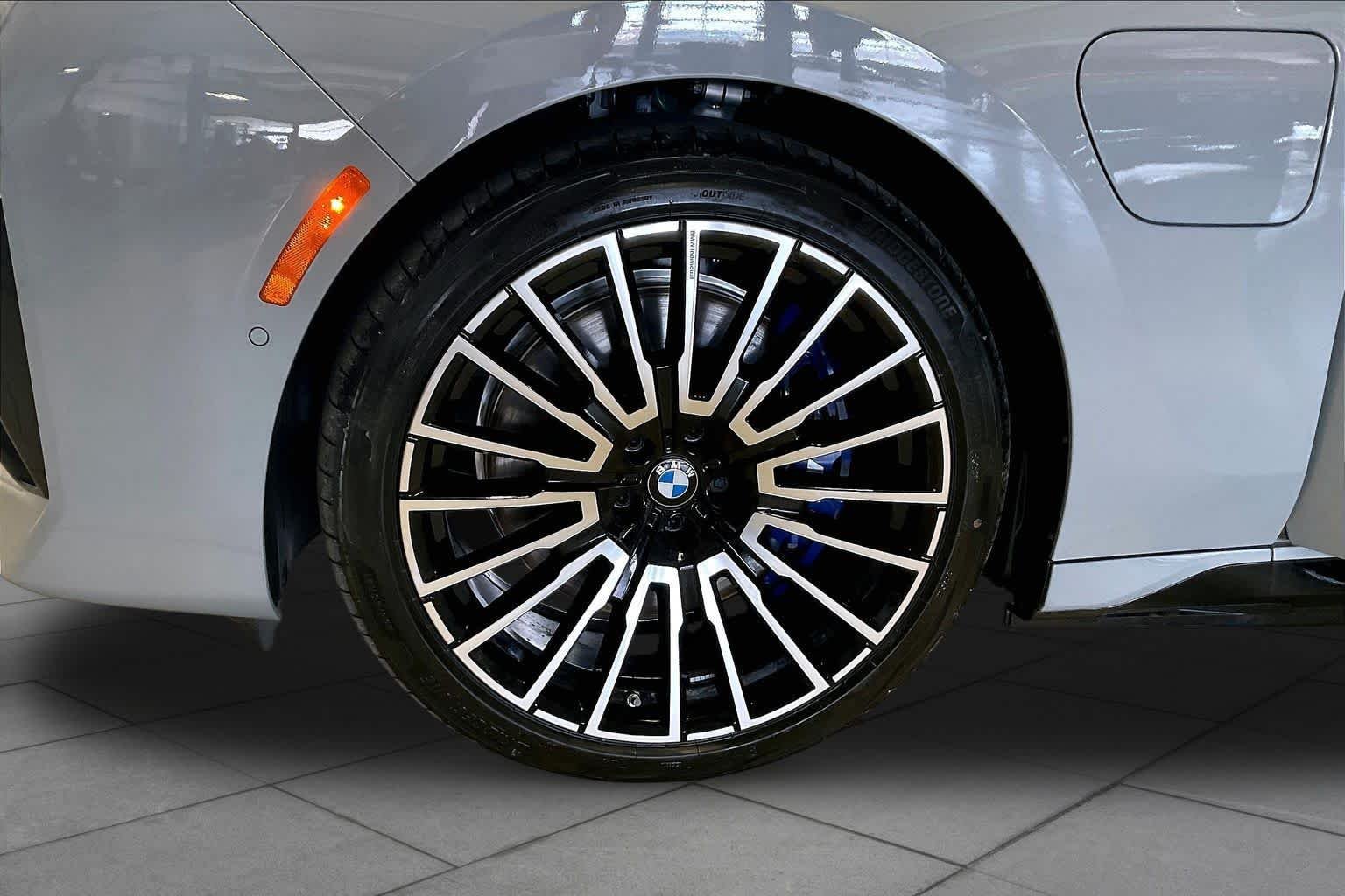 New 2026 Brooklyn Grey Metallic BMW 750e xDrive image 11