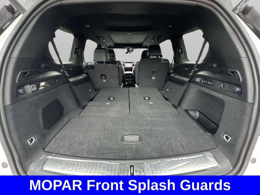 New 2025 Bright White Clear-Coat Exterior Paint Jeep Overland image 19