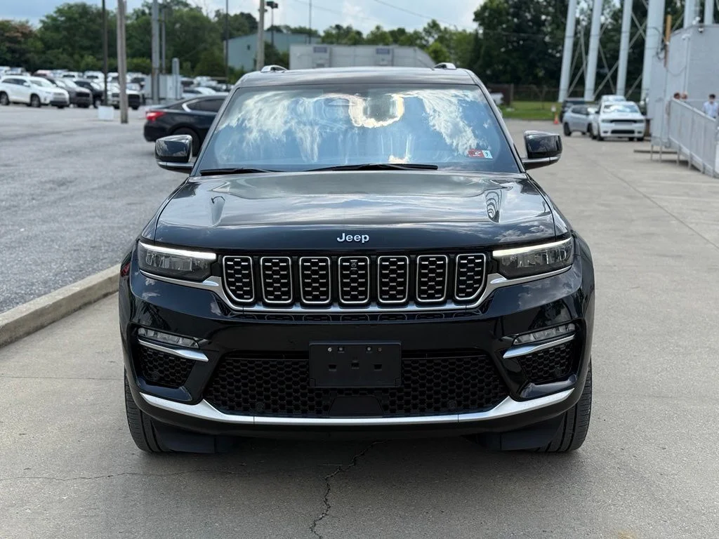 Used 2024 Black Jeep Summit image 3