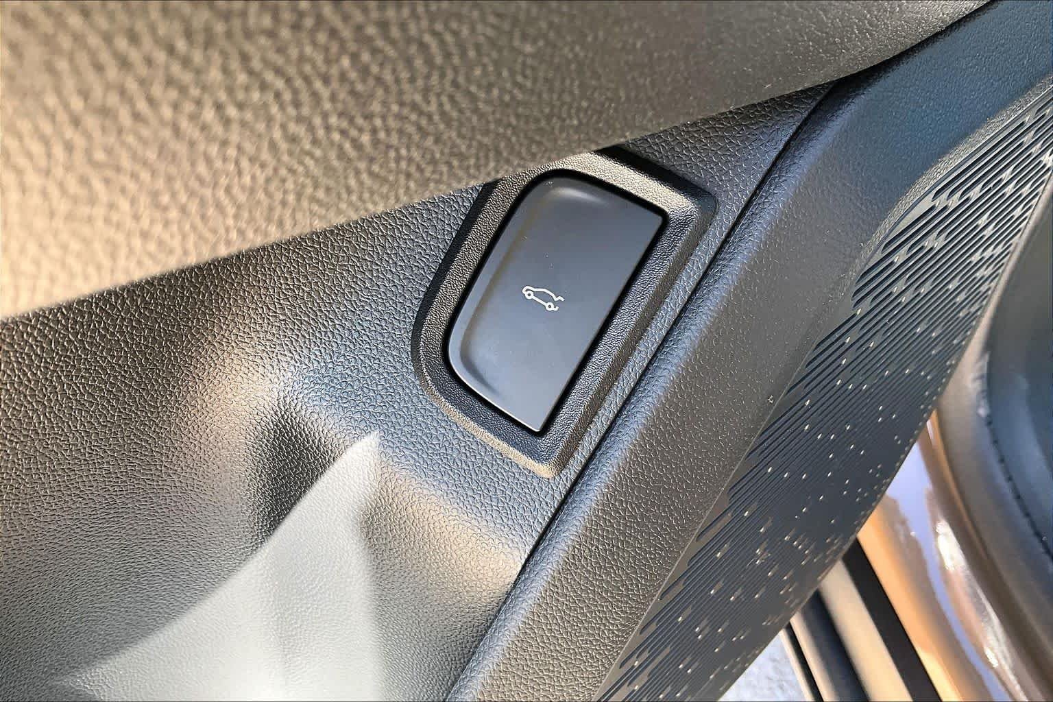 2027 Chevrolet Equinox LT - Photo 15